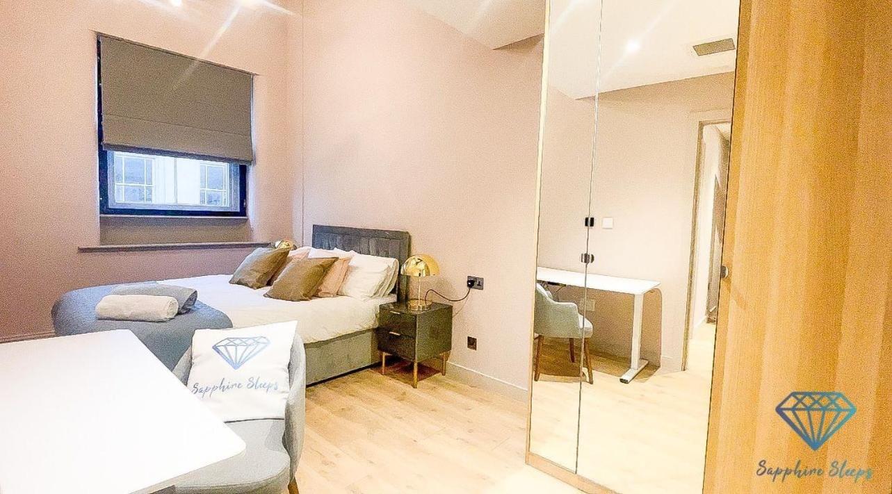 M1 City Centre 3 Bed 3 Bath Luxe Penthouse Manchester Exteriör bild