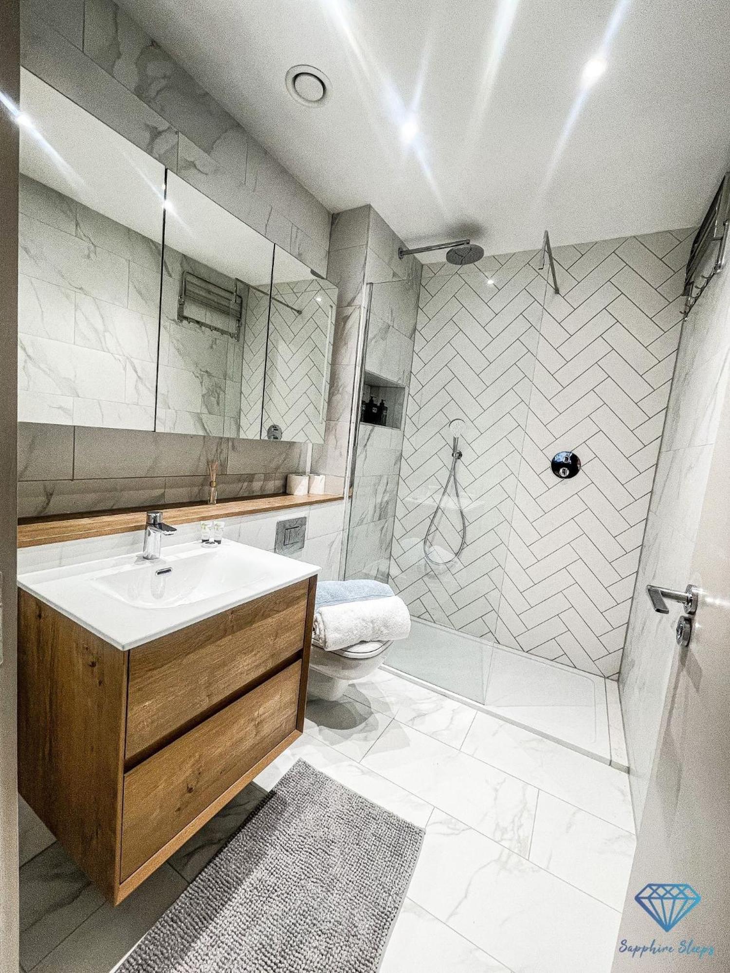 M1 City Centre 3 Bed 3 Bath Luxe Penthouse Manchester Exteriör bild